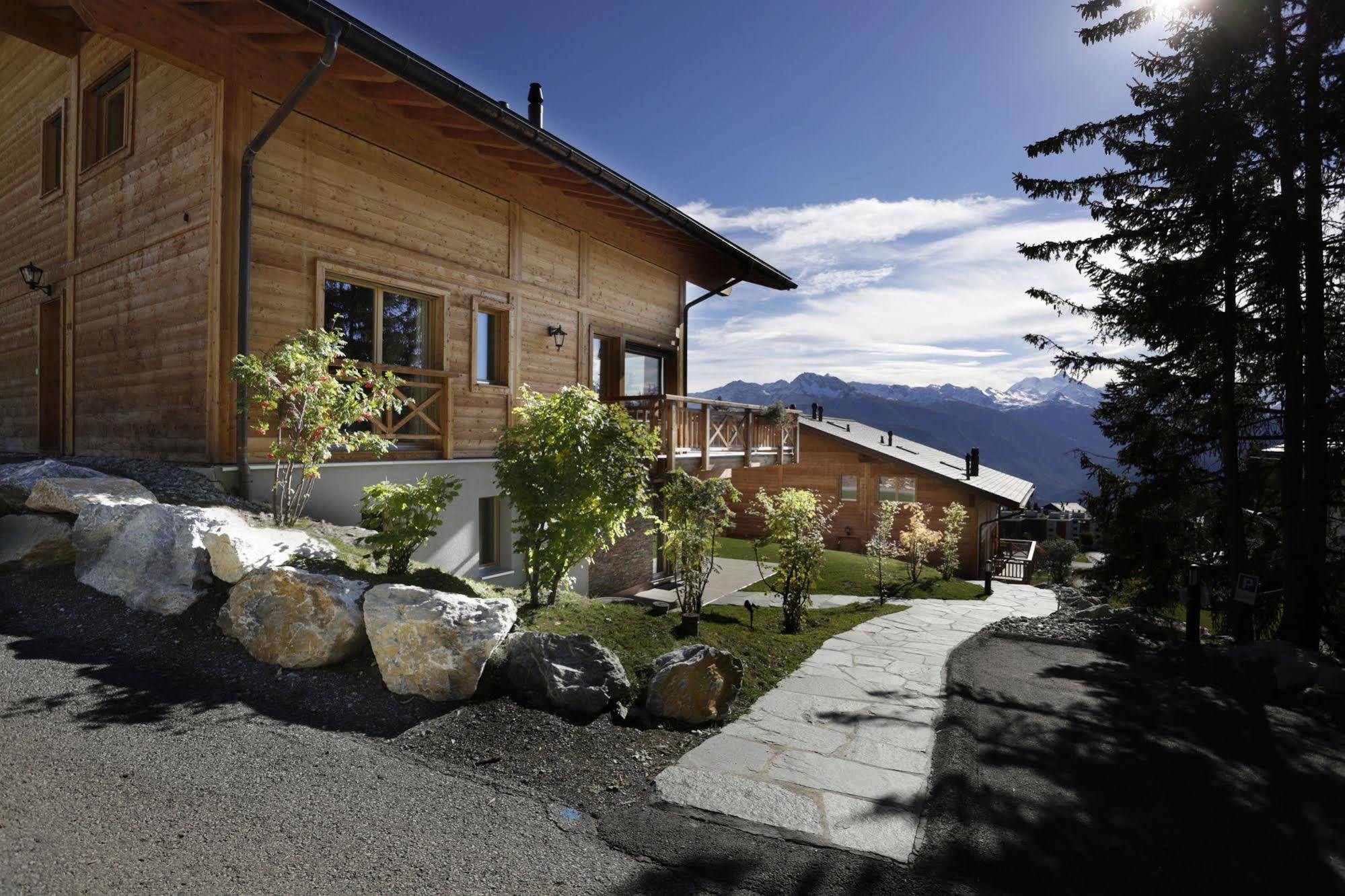 Crans Luxury Lodges Exterior photo